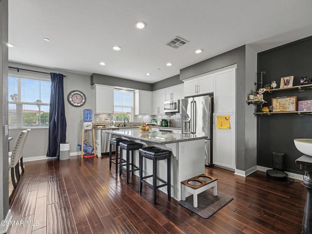 189 Westpark Court 203, Camarillo, CA 93012