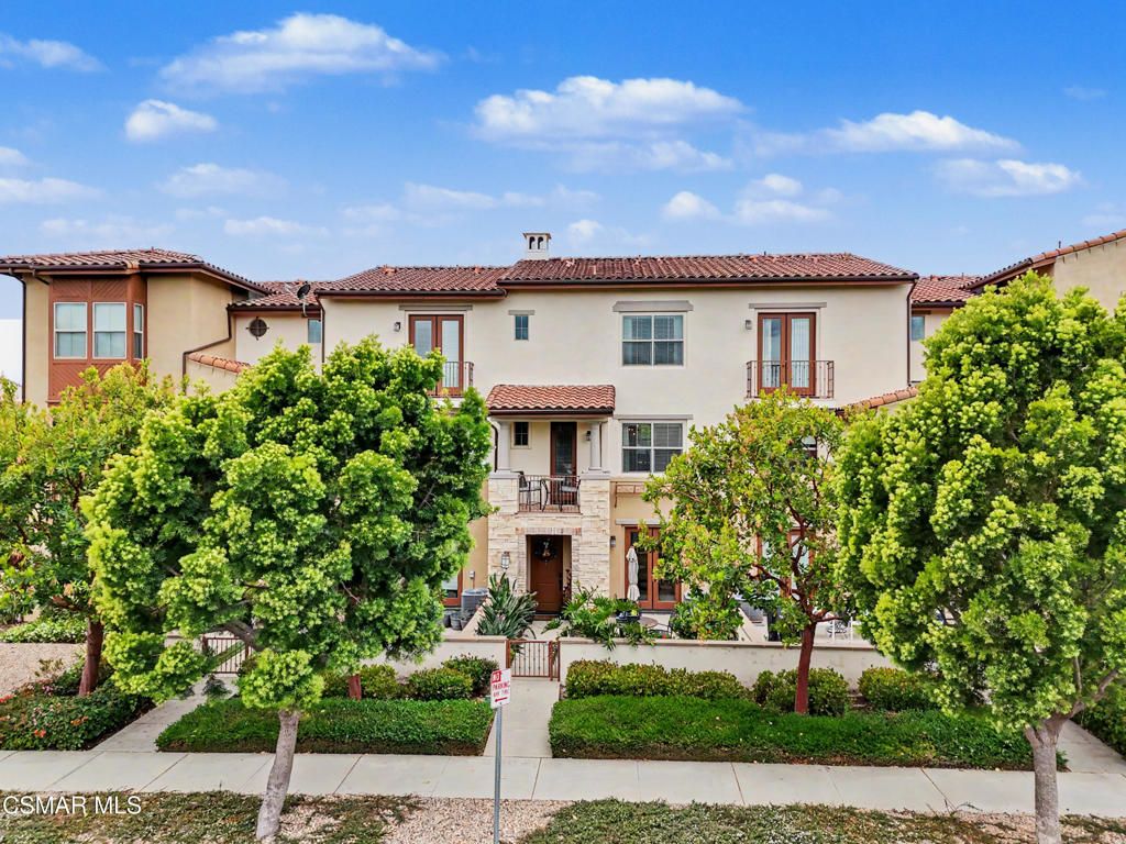 189 Westpark Court 203, Camarillo, CA 93012