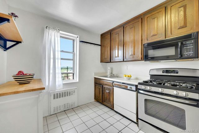 11 Balint Drive 745, Yonkers, NY 10710