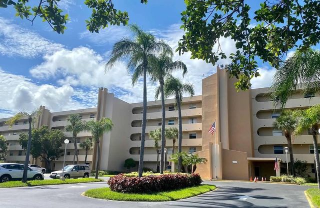 6461 NW 2nd Avenue 409, Boca Raton, FL 33487
