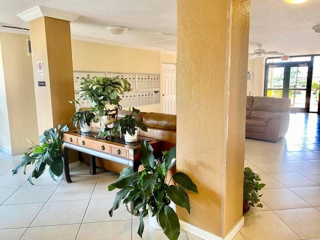 6461 NW 2nd Avenue 409, Boca Raton, FL 33487