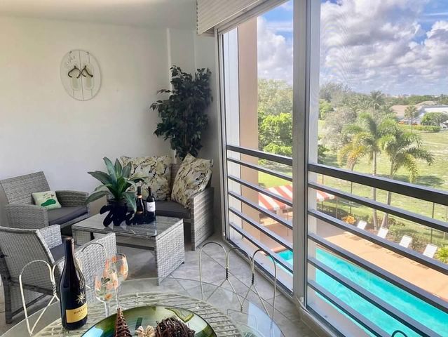6461 NW 2nd Avenue 409, Boca Raton, FL 33487