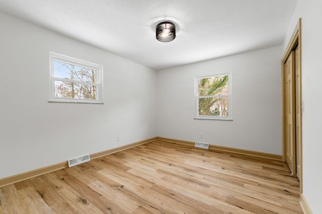 5 Cavalier Drive, Huntington, WV 25701