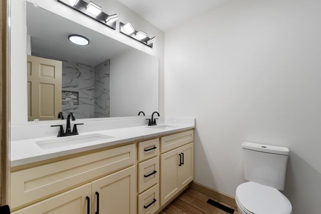 5 Cavalier Drive, Huntington, WV 25701