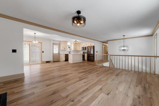 5 Cavalier Drive, Huntington, WV 25701