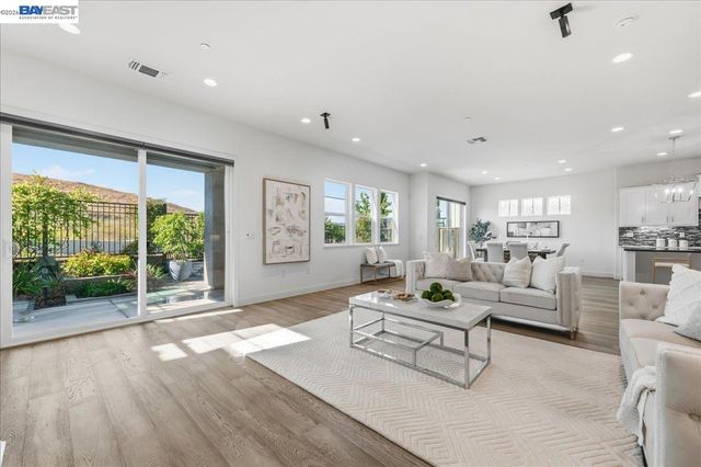 4527 Pine Mountain Way, Dublin, CA 94568