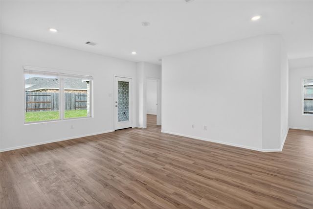 9610 Sterling Arbor Drive, Baytown, TX 77521