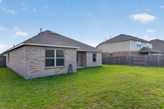 9610 Sterling Arbor Drive, Baytown, TX 77521