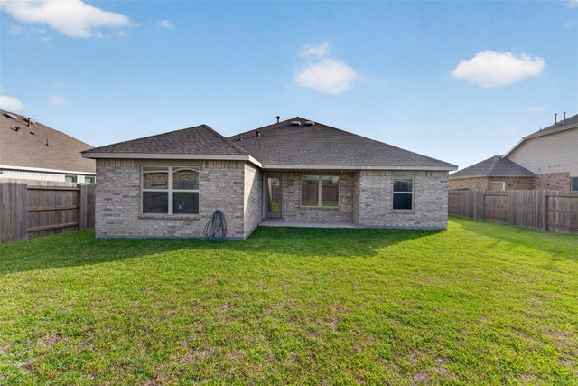 9610 Sterling Arbor Drive, Baytown, TX 77521