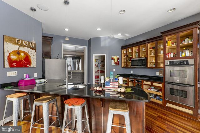 8400 SUMMIT AVE, Baltimore, MD 21244