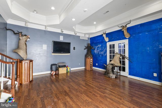 8400 SUMMIT AVE, Baltimore, MD 21244