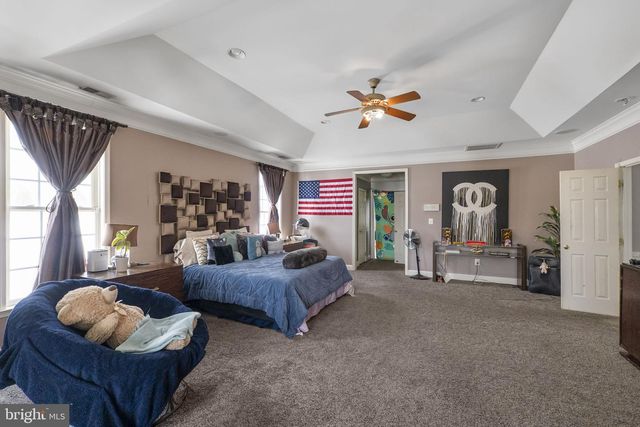 8400 SUMMIT AVE, Baltimore, MD 21244