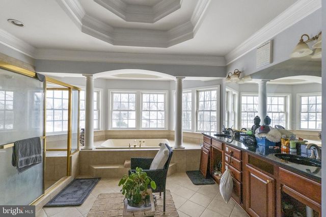 8400 SUMMIT AVE, Baltimore, MD 21244