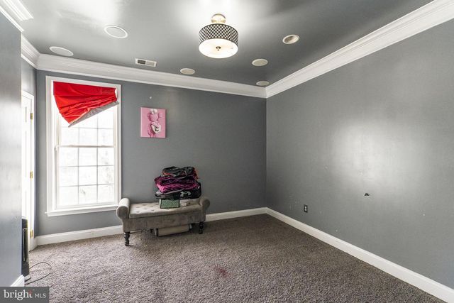 8400 SUMMIT AVE, Baltimore, MD 21244