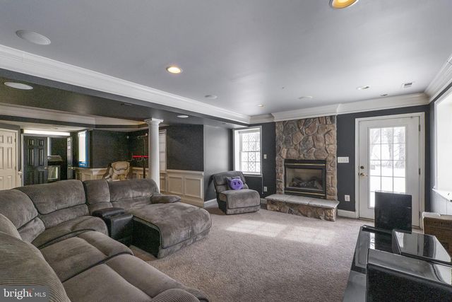 8400 SUMMIT AVE, Baltimore, MD 21244