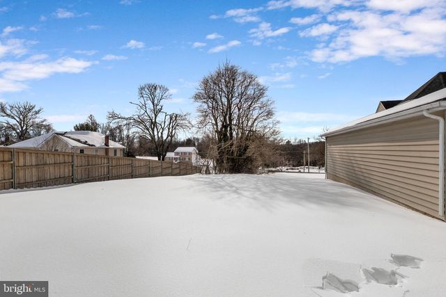 8400 SUMMIT AVE, Baltimore, MD 21244