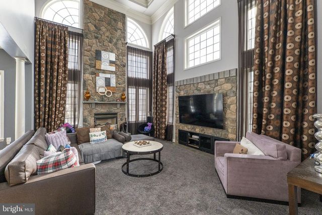 8400 SUMMIT AVE, Baltimore, MD 21244