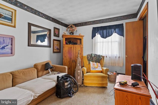 24 RICHLAND RD, Carlisle, PA 17015