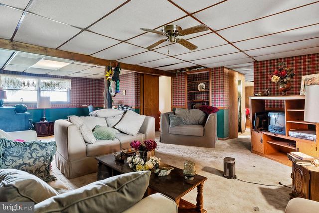24 RICHLAND RD, Carlisle, PA 17015