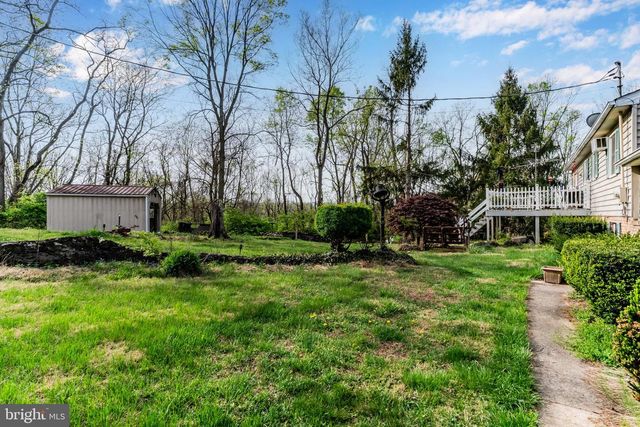 24 RICHLAND RD, Carlisle, PA 17015