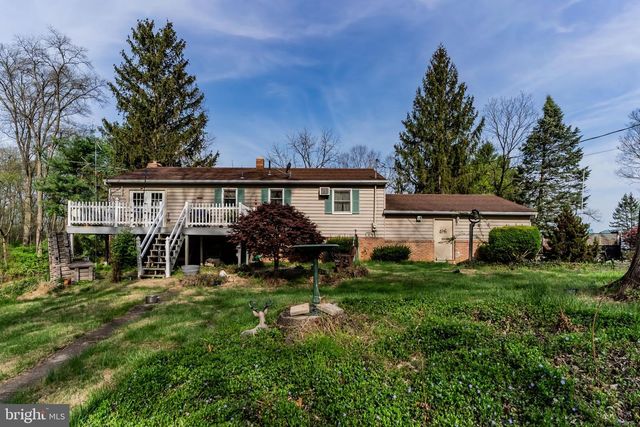 24 RICHLAND RD, Carlisle, PA 17015