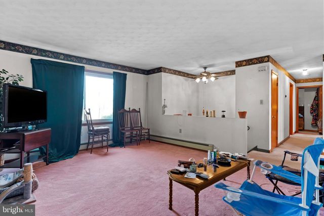 24 RICHLAND RD, Carlisle, PA 17015