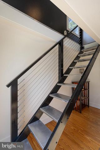 48 STEAMBOAT RD, Irvington, VA 22480