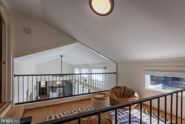 48 STEAMBOAT RD, Irvington, VA 22480