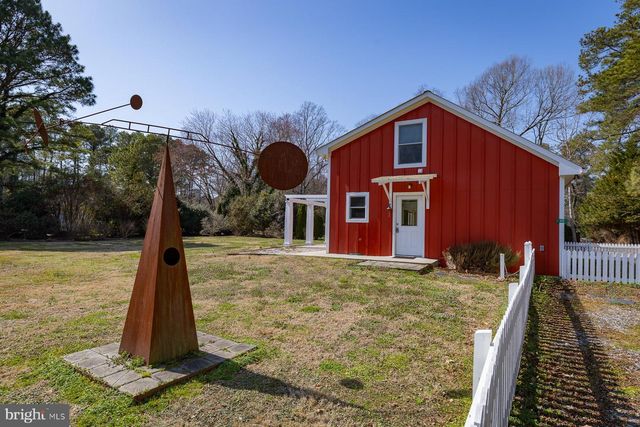 48 STEAMBOAT RD, Irvington, VA 22480