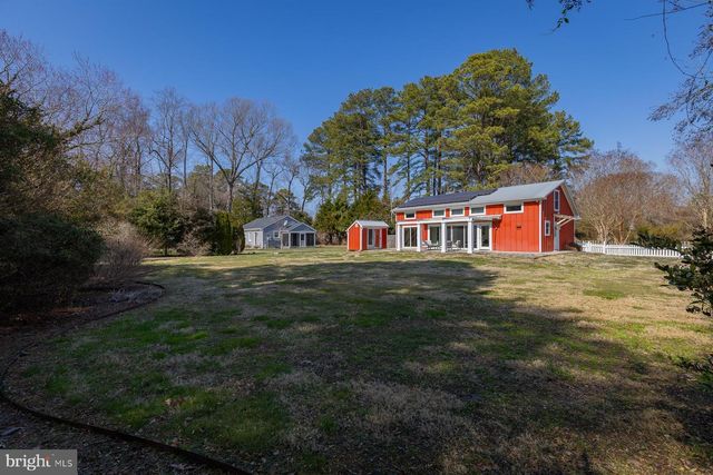 48 STEAMBOAT RD, Irvington, VA 22480