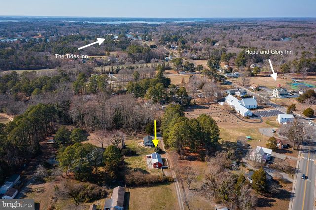 48 STEAMBOAT RD, Irvington, VA 22480