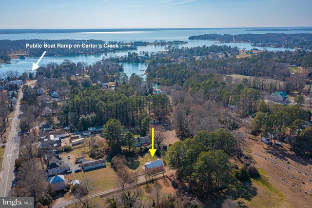 48 STEAMBOAT RD, Irvington, VA 22480