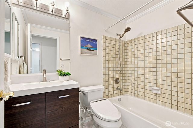 3849 166th Avenue SE, Bellevue, WA 98008
