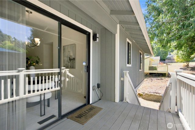 3849 166th Avenue SE, Bellevue, WA 98008