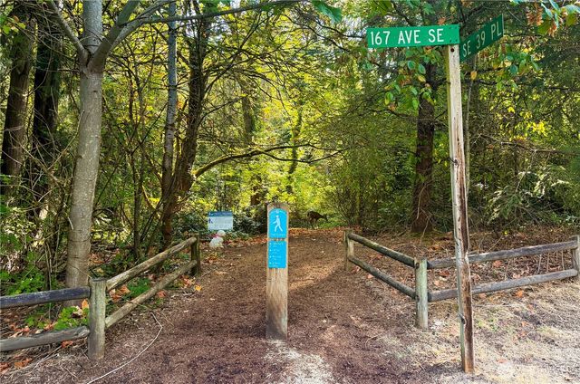 3849 166th Avenue SE, Bellevue, WA 98008