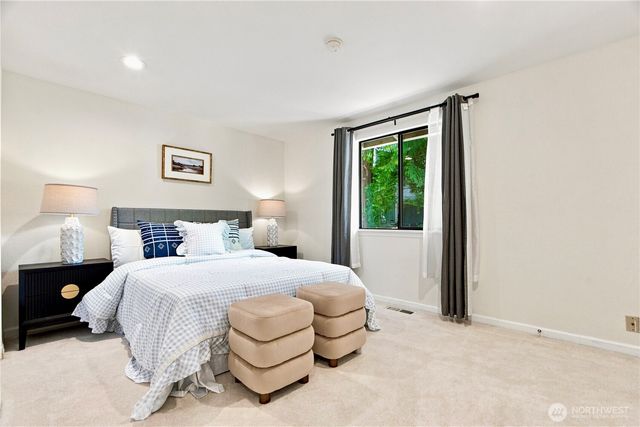 3849 166th Avenue SE, Bellevue, WA 98008