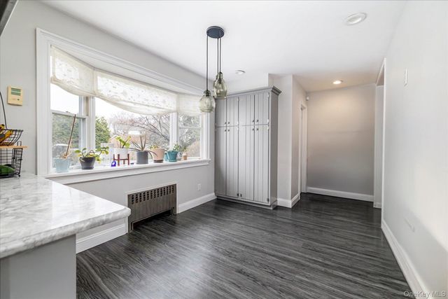 18 Phipps Avenue, East Rockaway, NY 11518