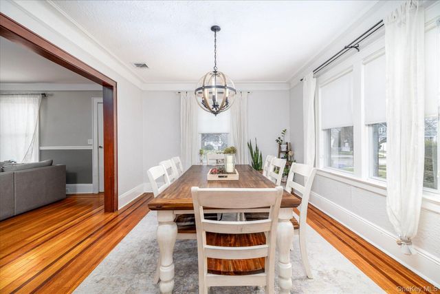 18 Phipps Avenue, East Rockaway, NY 11518