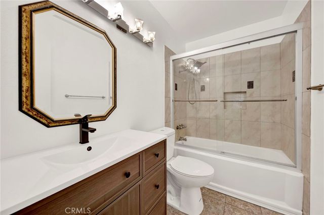 9745 Via Roma, Burbank, CA 91504