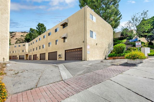 9745 Via Roma, Burbank, CA 91504