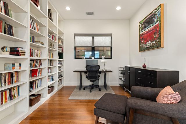 1706 Canterbury ST, Austin, TX 78702