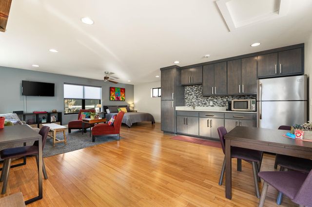 1706 Canterbury ST, Austin, TX 78702