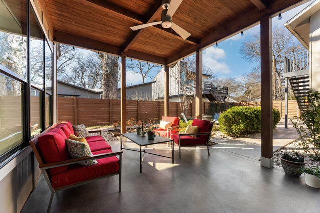 1706 Canterbury ST, Austin, TX 78702