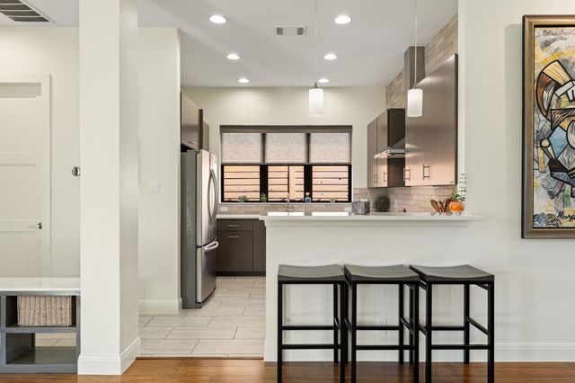 1706 Canterbury ST, Austin, TX 78702