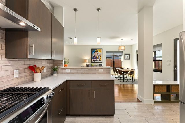 1706 Canterbury ST, Austin, TX 78702