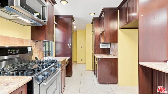 5760 Valley Ridge Drive, Los Angeles, CA 90043