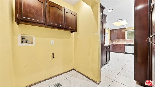 5760 Valley Ridge Drive, Los Angeles, CA 90043