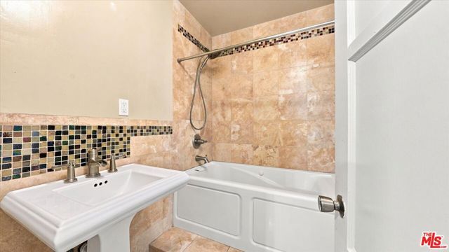 5760 Valley Ridge Drive, Los Angeles, CA 90043