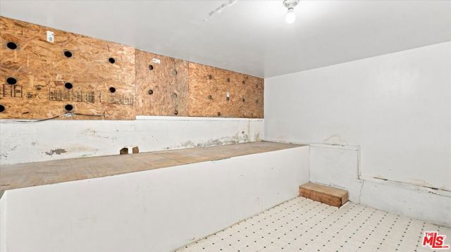 5760 Valley Ridge Drive, Los Angeles, CA 90043