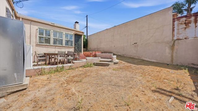 5760 Valley Ridge Drive, Los Angeles, CA 90043